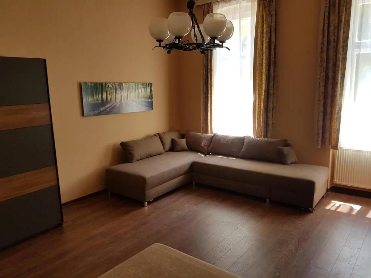 Stylish Historic Flat For 4 In Heart Of Oldbuda Apartment *